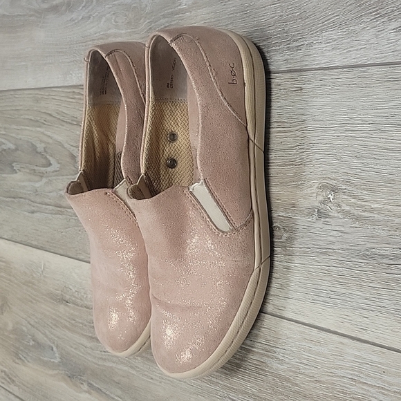 b.o.c. Pink Metallic Slip On Sneaker Size 8 - Picture 3 of 10